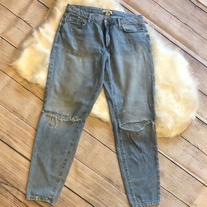 Forever 21 Distressed Boyfriend Jeans